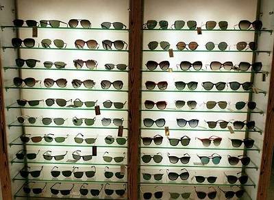 80后大學(xué)生創(chuàng)業(yè)記 從零起步，眼鏡店年利潤(rùn)突破200萬(wàn)